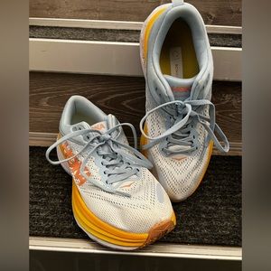 Like NEW Hokas, great shape, reposhing, size 8D